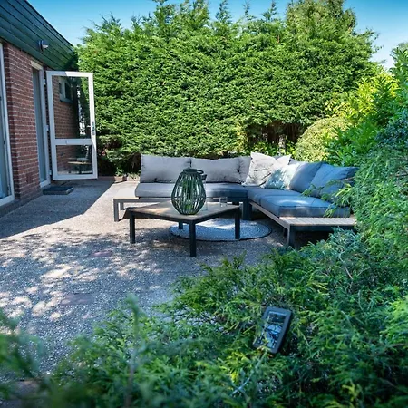 Ohana - Private Garden - Close To Local Lake, Dunes And