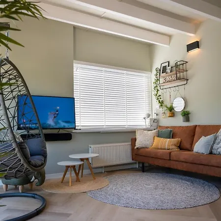 Ohana - Private Garden - Close To Local Lake, Dunes And